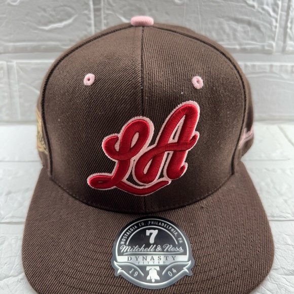 MITCHELL & NESS LA LAKERS CURSIVE 2009 NBA FINALS CAP BROWN PINK Red LA Sz 7 - Picture 2 of 12